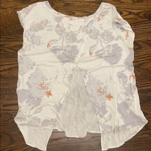 T-shirt - Picture 2 of 3